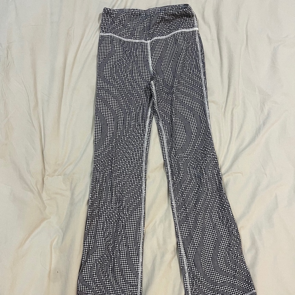 Girls Athleta Houndstooth Flared Leggings 14 Y